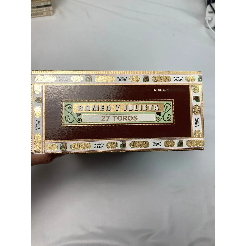 Collectible Cigar Box Romeo y Julieta Reserve Empty Home Decor Storage Keepsake